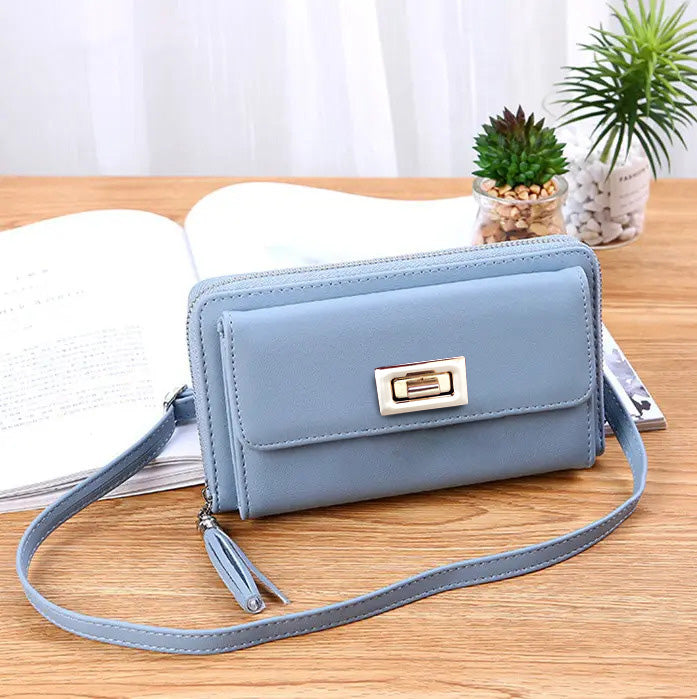 SHOULD CARRY AND HAND CLUTCH